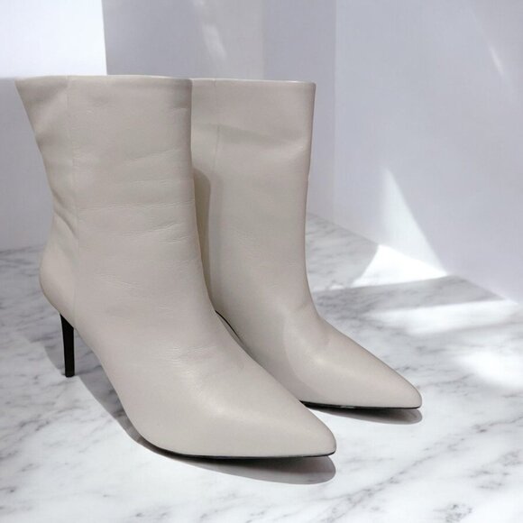 NIB Revolve Alias Mae Off White All Leather Bootie - Picture 2 of 7